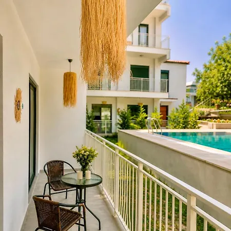 Apartment Oregano Select Side